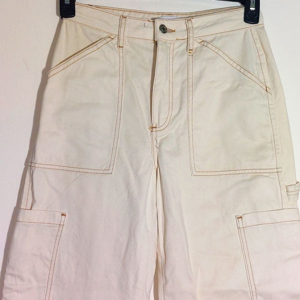 Denim Co. Women's 100% Cotton High Waist Wide Leg Cargo Jeans Cream Size 2 EUC - Picture 9 of 12